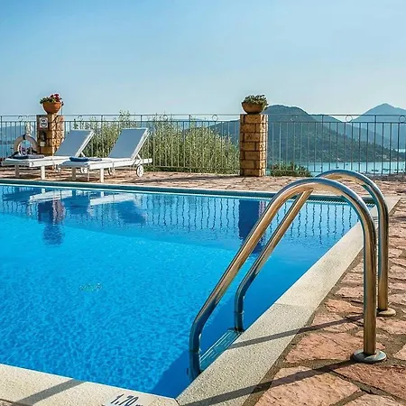 Morfeas Villa